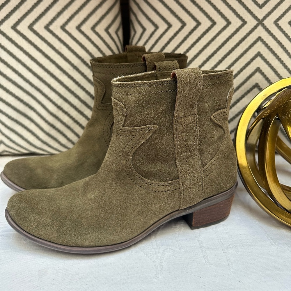 Lucky Brand Terra Green Suede Western Pull on Boots